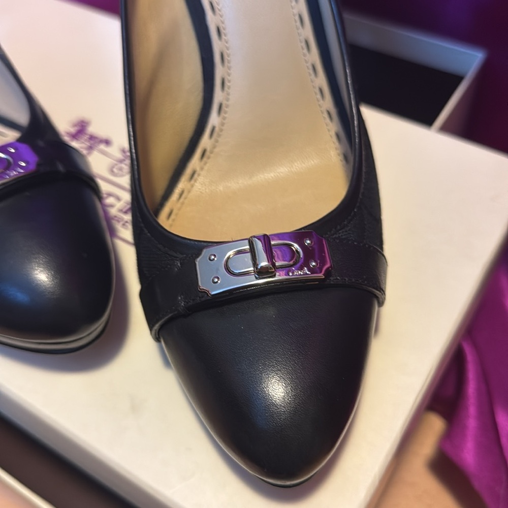 Coach Camille black leather and fabric size 9 heels in like new condition - Picture 5 of 9